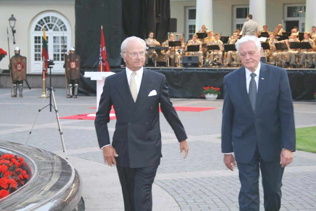 Krl Szwecji, Karol XVI Gustaw Bernadotte z prezydentem Adamkusem